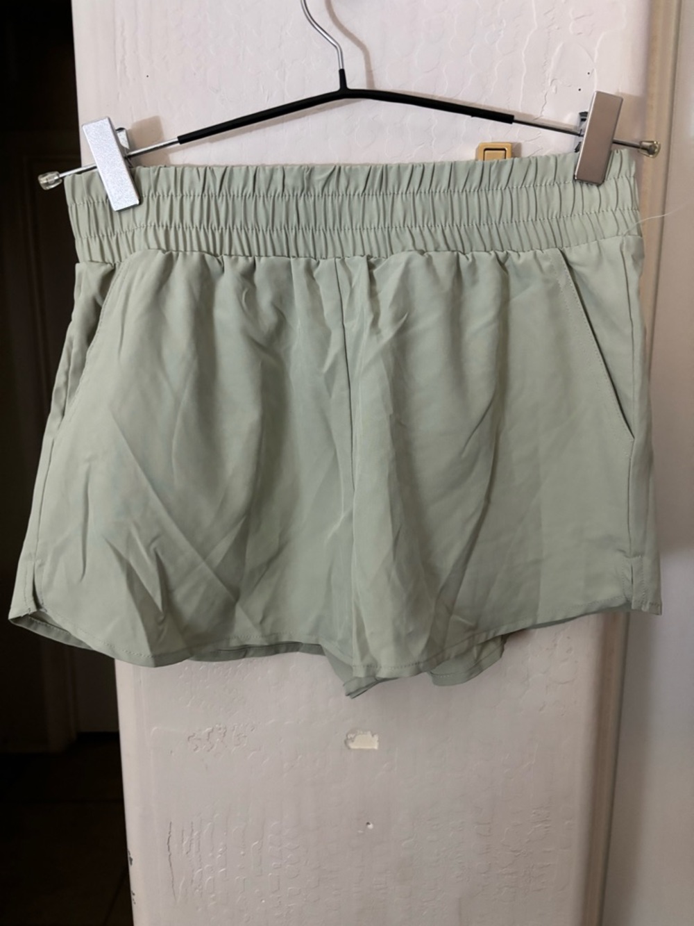 NWOT Hippie Rose Light Green Elastic-Waist Women’s Shorts with pockets, Size S